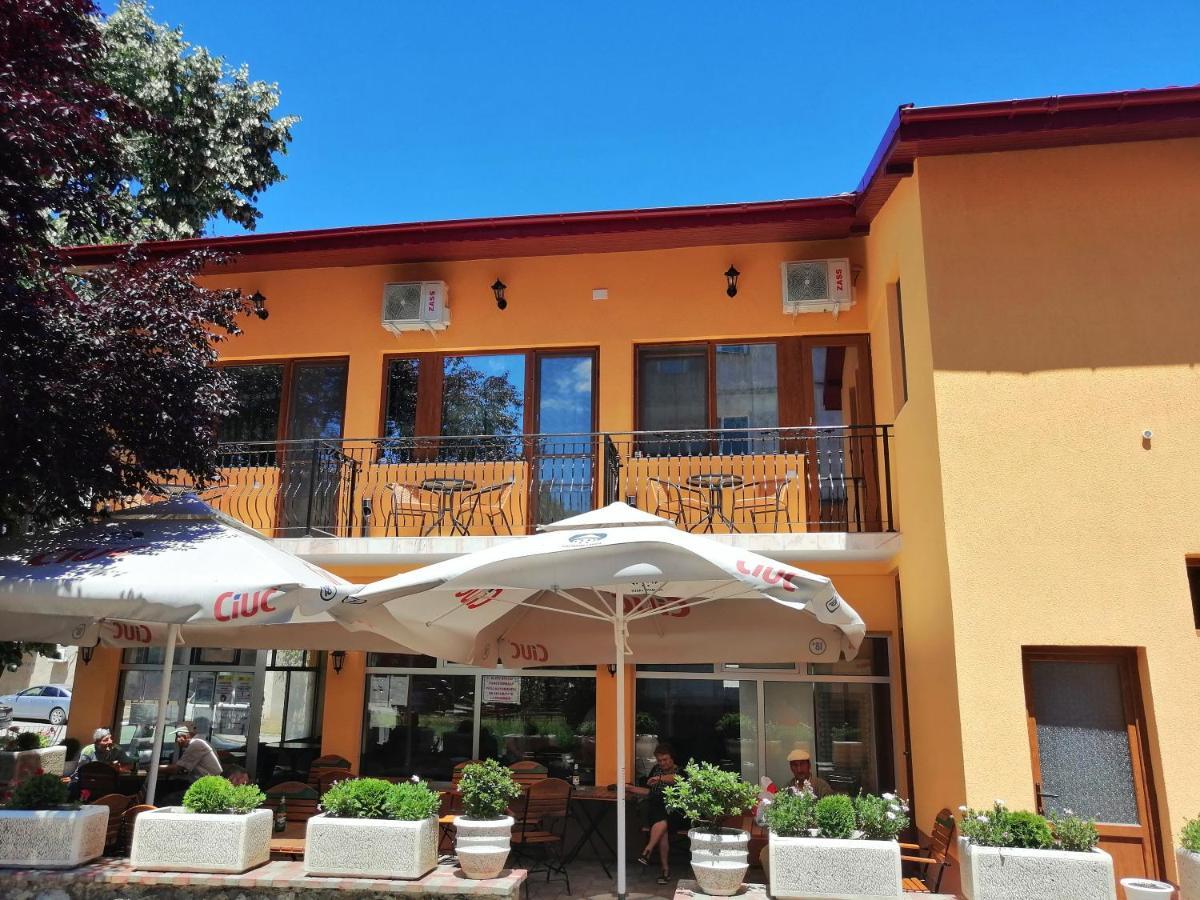 Casa Gabi'S Hotell Orşova Exteriör bild